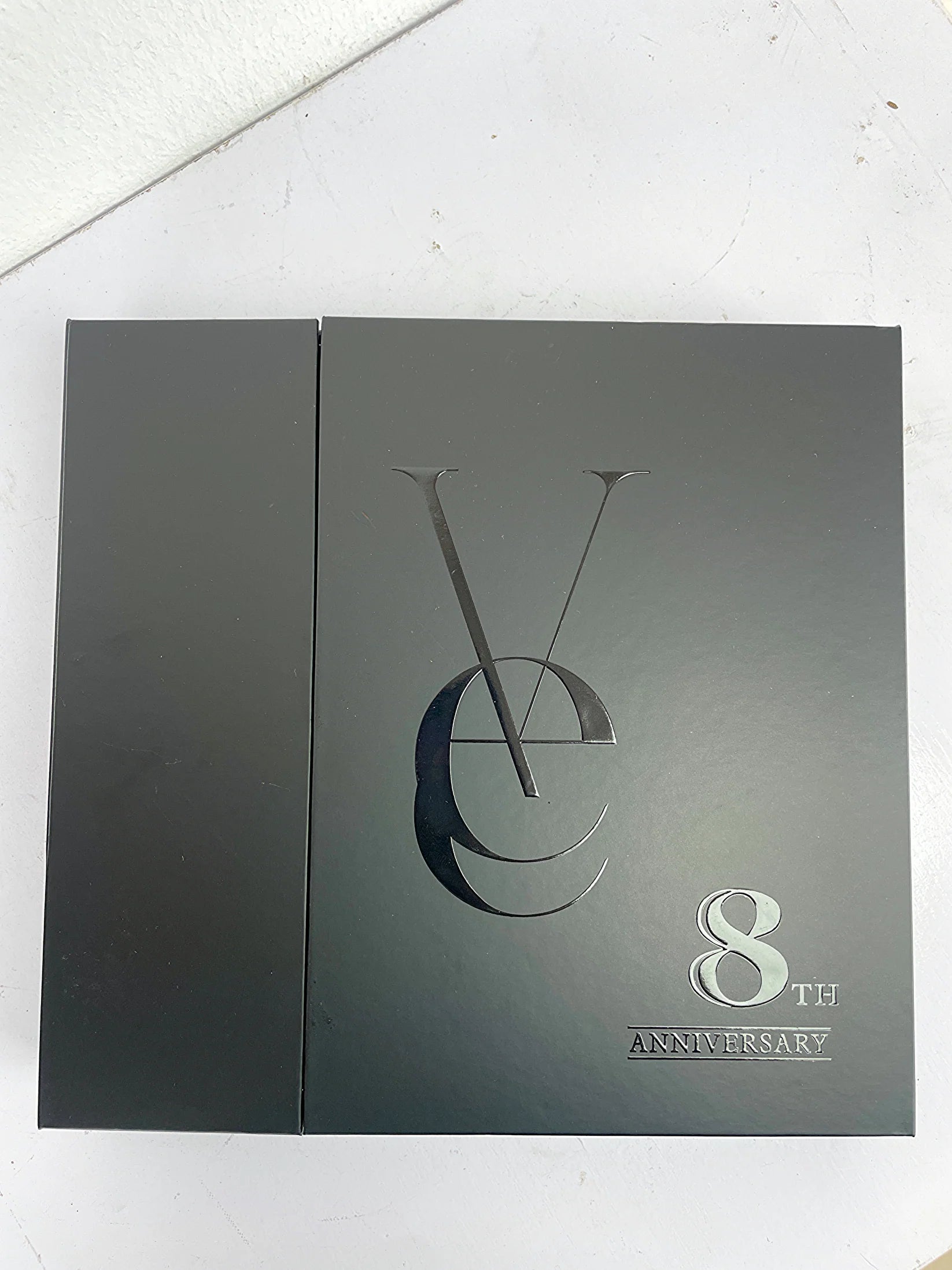 Vee Beauty 9-in-1 Anniversary Powder Palette